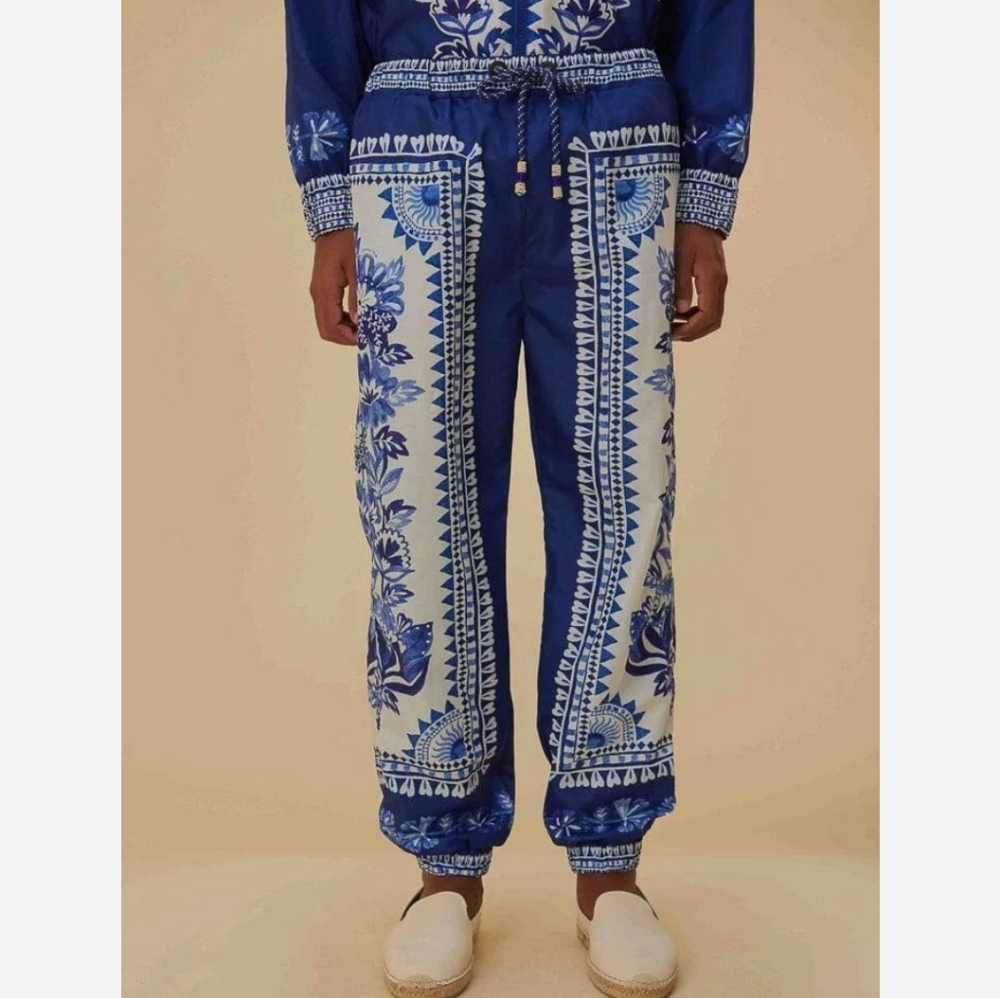 New!FARM‎ Rio Flora Tapestry Pants - Picture 3 of 16